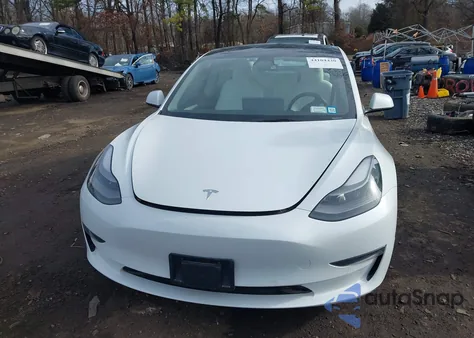 2022 Tesla Model 3 Long Range Dual Motor All-Wheel Drive z USA, uszkodzony, nr VIN 5YJ3E1EB4NF275667